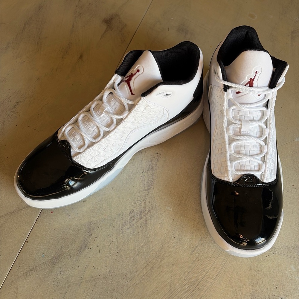 Mens Jordan Max Aura 2 Basketball White Gym/Red Black Size 11.5 - CK6636 102 New - Picture 5 of 11